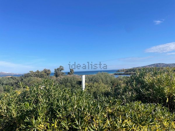 locale commerciale in vendita ad Arzachena in zona Cannigione