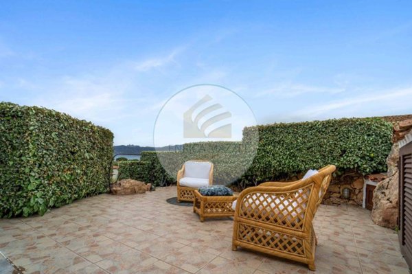 casa indipendente in vendita ad Arzachena in zona Cannigione