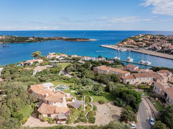 casa indipendente in vendita ad Arzachena in zona Porto Cervo