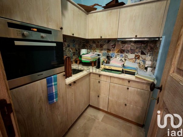 locale commerciale in vendita ad Arzachena in zona Abbiadori