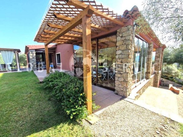 casa indipendente in vendita ad Arzachena