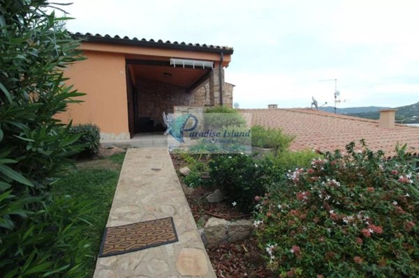 appartamento in vendita ad Arzachena in zona Cannigione