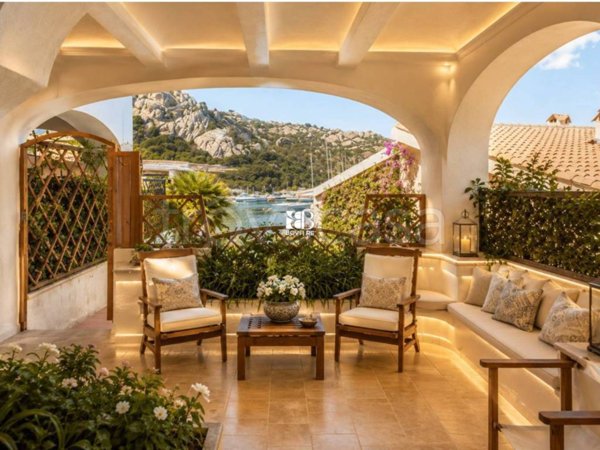 appartamento in vendita ad Arzachena in zona Porto Cervo