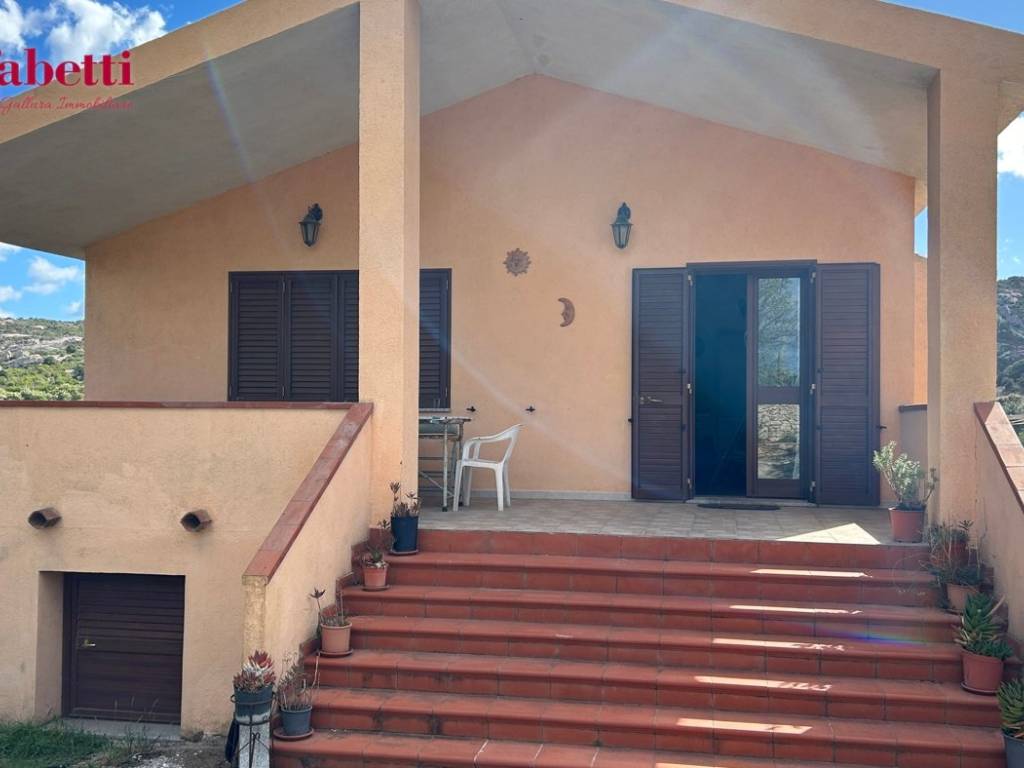 casa indipendente in vendita ad Arzachena