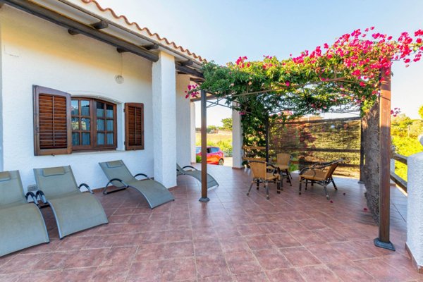 casa indipendente in vendita ad Arzachena in zona Cannigione