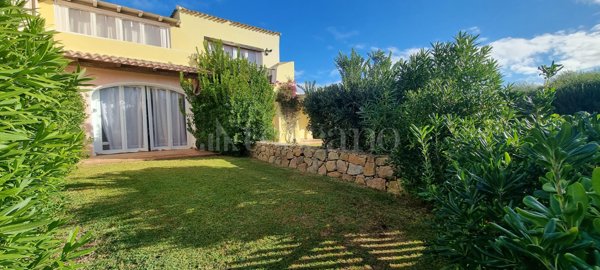 appartamento in vendita ad Arzachena