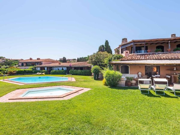 appartamento in vendita ad Arzachena in zona Porto Cervo