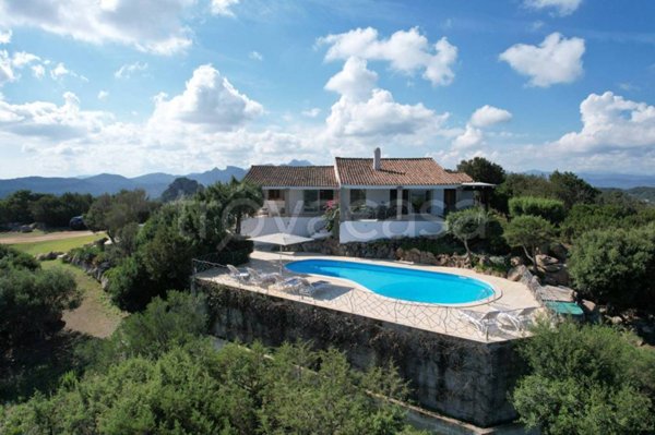 casa indipendente in vendita ad Arzachena