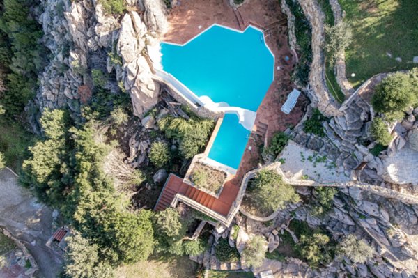 appartamento in vendita ad Arzachena in zona Pantogia