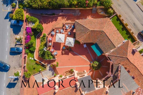 locale commerciale in vendita ad Arzachena in zona Porto Cervo