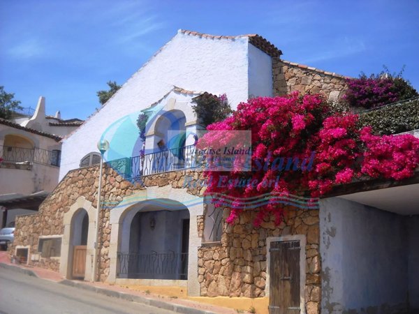 casa indipendente in vendita ad Arzachena