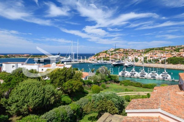 appartamento in vendita ad Arzachena in zona Porto Cervo