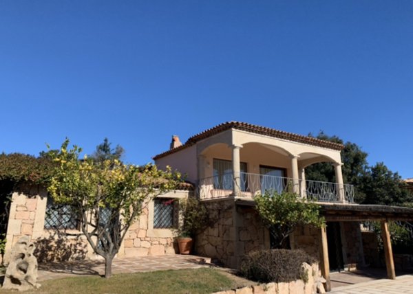 casa indipendente in vendita ad Arzachena in zona Porto Cervo