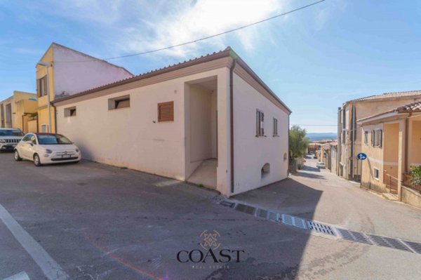 casa indipendente in vendita ad Arzachena