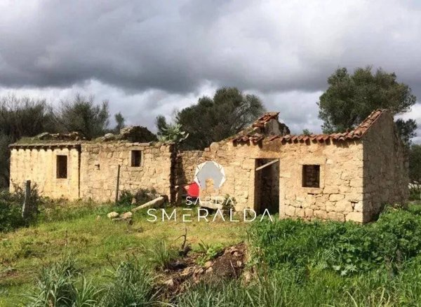 casa indipendente in vendita ad Arzachena in zona Baja Sardinia