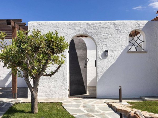 casa indipendente in vendita ad Arzachena in zona Cannigione