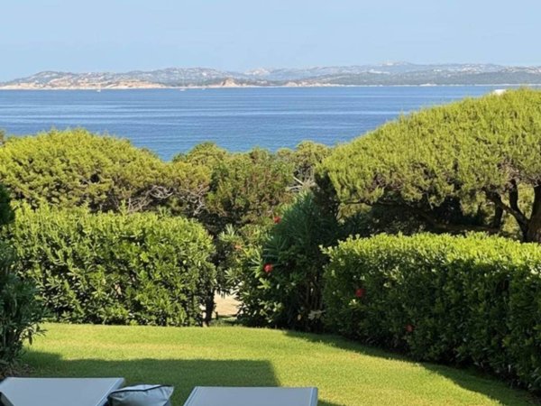 appartamento in vendita ad Arzachena in zona Porto Cervo