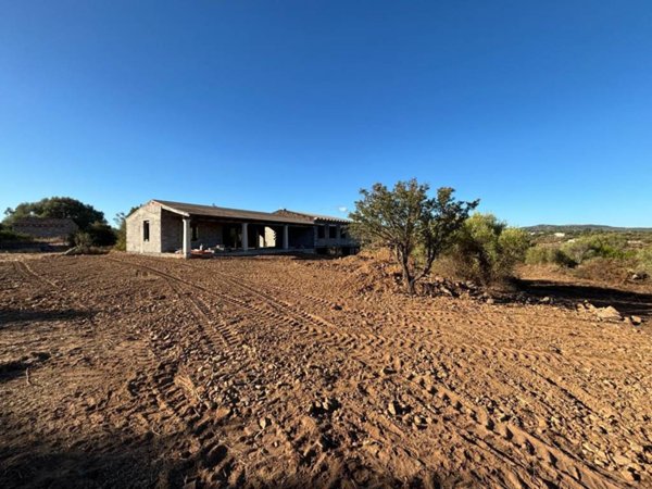 casa indipendente in vendita ad Arzachena in zona Cannigione