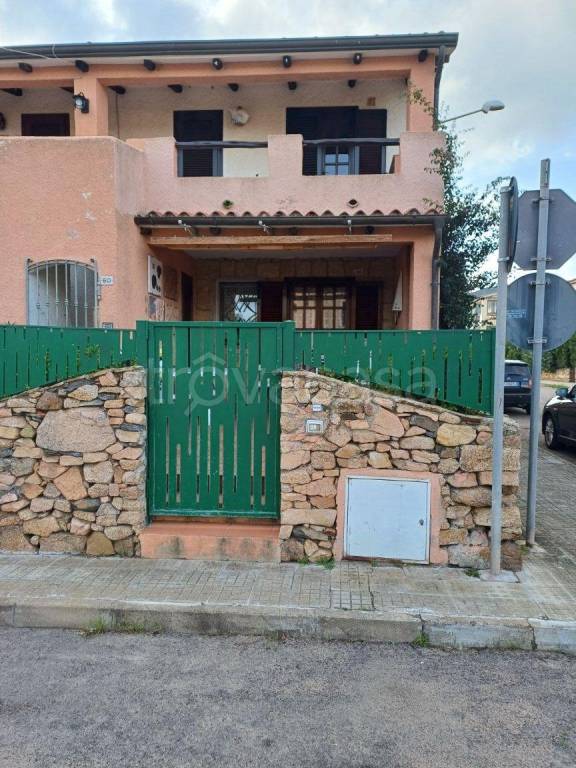 appartamento in vendita ad Arzachena