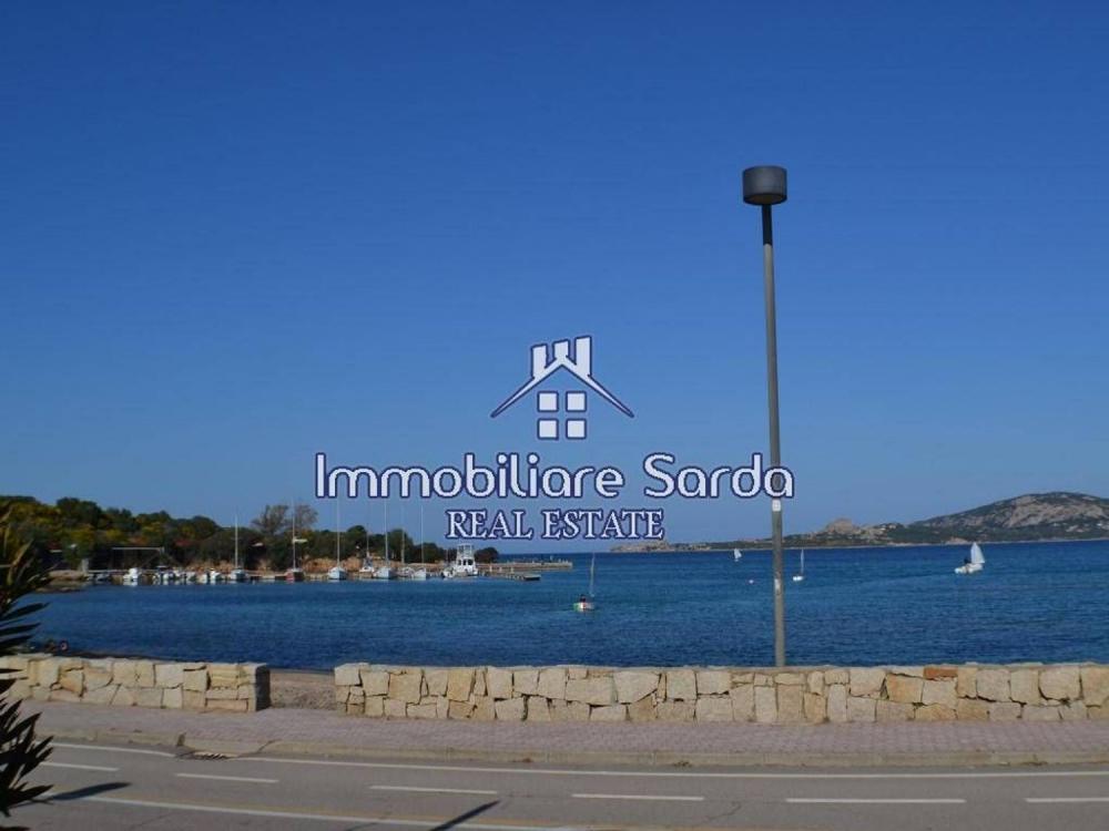 terreno edificabile in vendita ad Arzachena in zona Cannigione