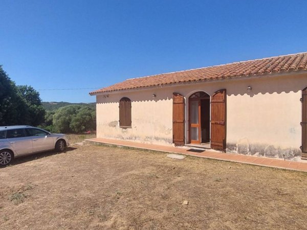 casa indipendente in vendita ad Arzachena