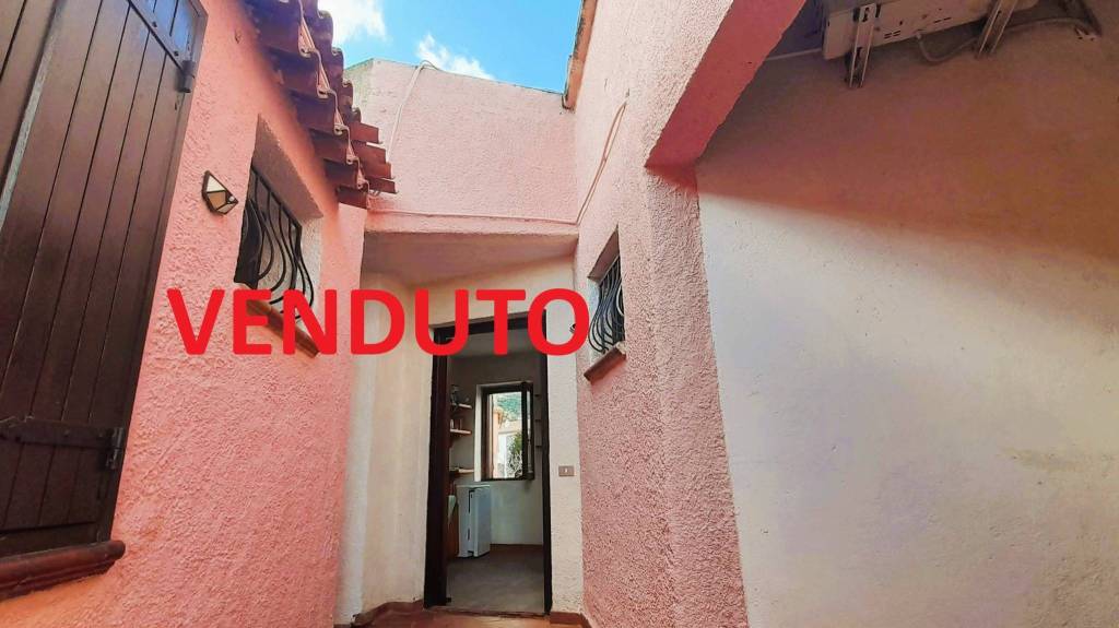 appartamento in vendita ad Arzachena in zona Cannigione