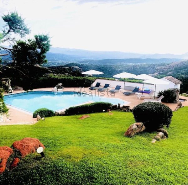 casa indipendente in vendita ad Arzachena