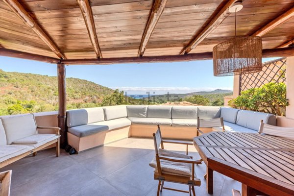 appartamento in vendita ad Arzachena in zona Capriccioli