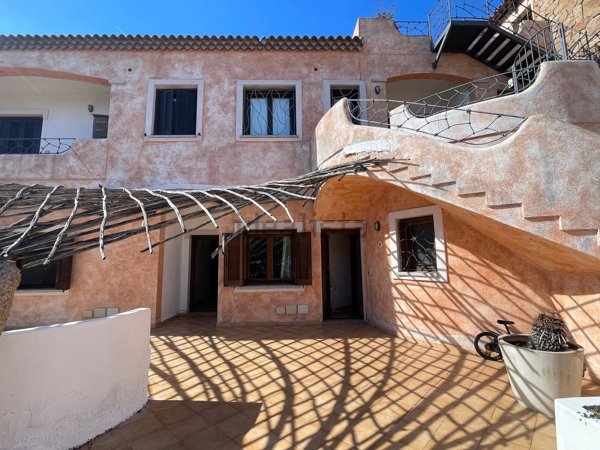 appartamento in vendita ad Arzachena in zona Porto Cervo