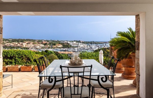 appartamento in vendita ad Arzachena in zona Porto Cervo