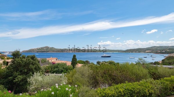 appartamento in vendita ad Arzachena in zona Porto Cervo