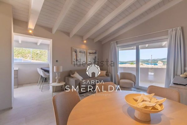 appartamento in vendita ad Arzachena in zona Cannigione