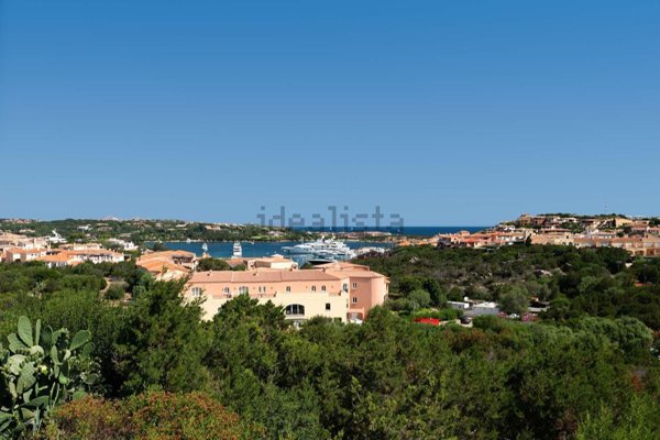 appartamento in vendita ad Arzachena in zona Porto Cervo