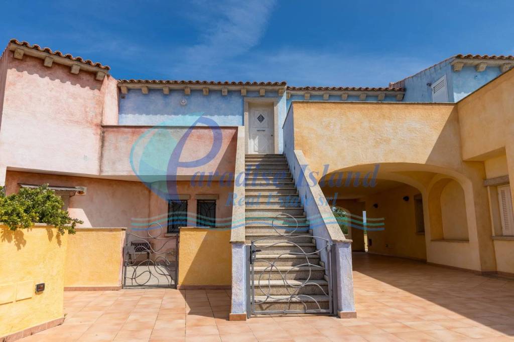 appartamento in vendita ad Arzachena in zona Cannigione