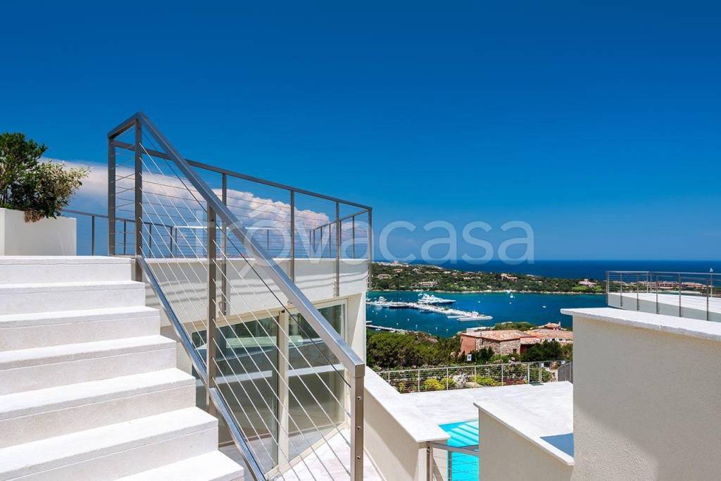 appartamento in vendita ad Arzachena in zona Porto Cervo