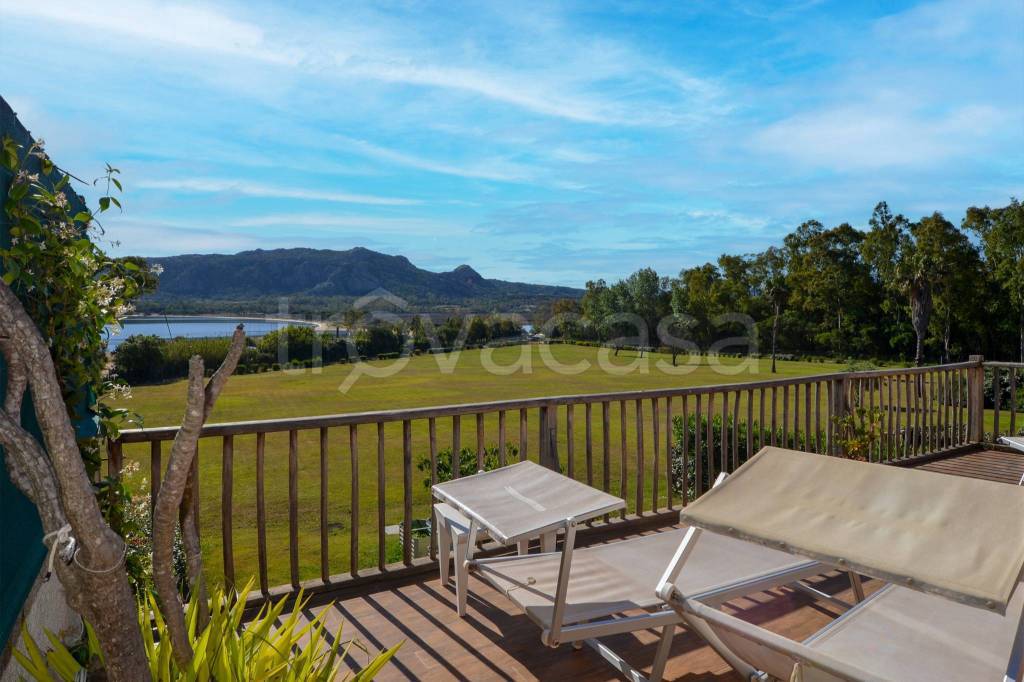 casa indipendente in vendita ad Arzachena in zona Cannigione