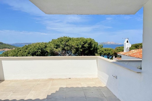 appartamento in vendita ad Arzachena in zona Baja Sardinia