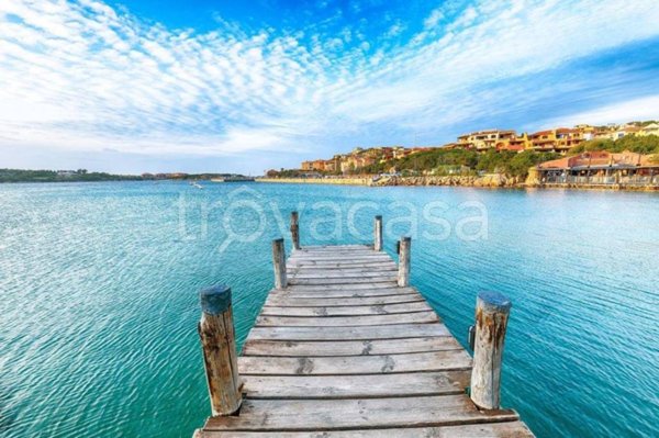 appartamento in vendita ad Arzachena in zona Baja Sardinia
