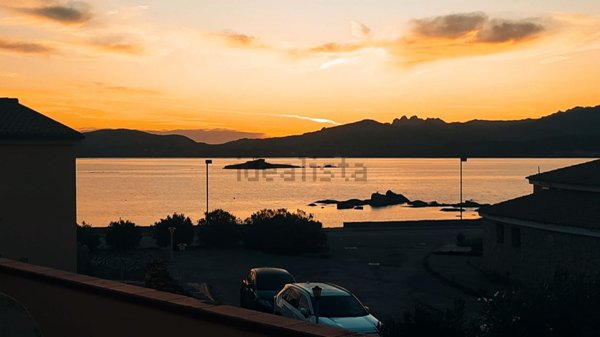 casa indipendente in vendita ad Arzachena in zona Cannigione