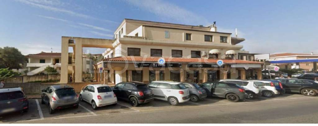 negozio in vendita ad Arzachena in zona Porto Cervo