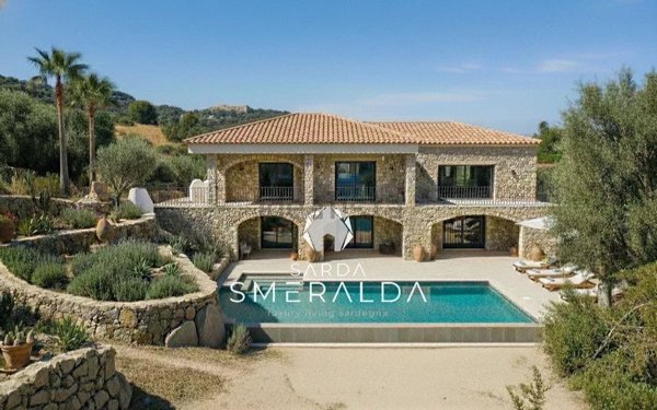 casa indipendente in vendita ad Arzachena in zona Porto Cervo