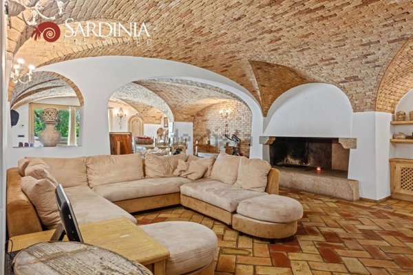 esavano in vendita ad Arzachena