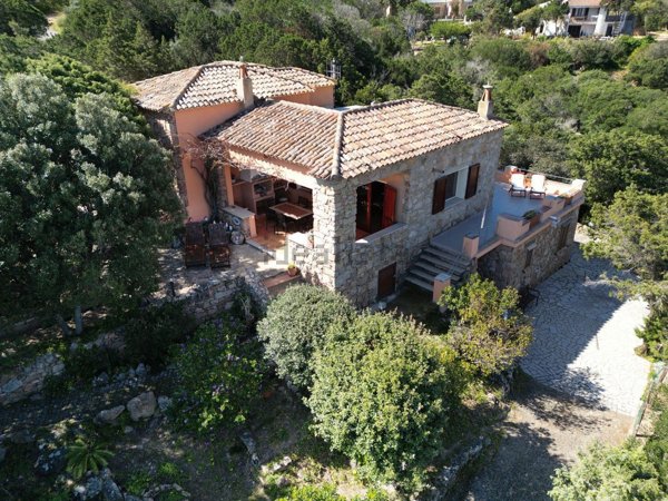 casa indipendente in vendita ad Arzachena