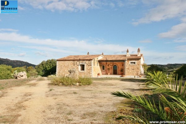 casa indipendente in vendita ad Arzachena