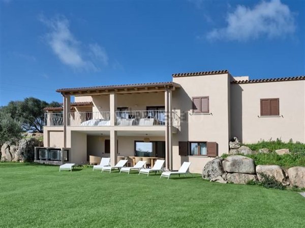 casa indipendente in vendita ad Arzachena