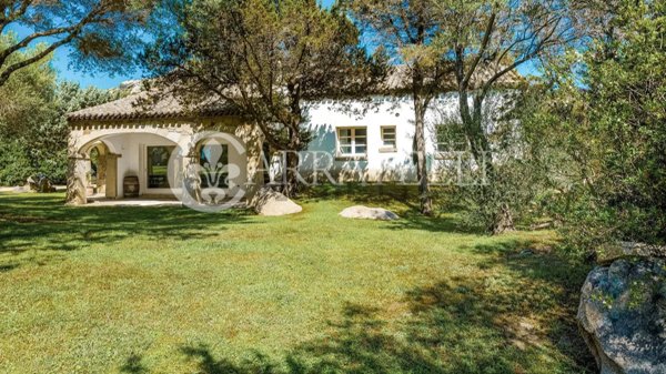 casa indipendente in vendita ad Arzachena