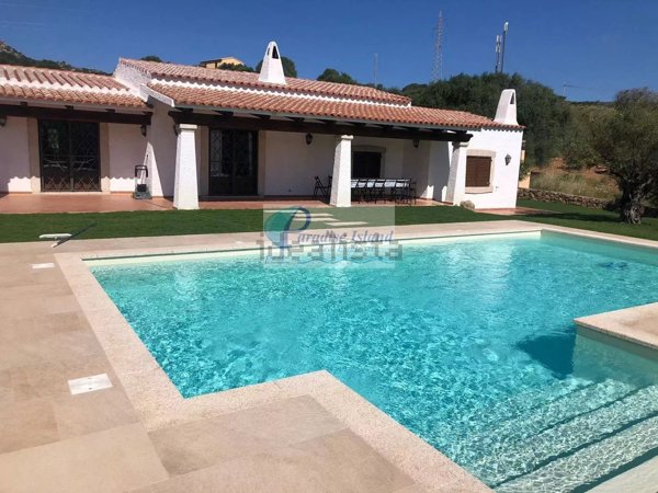 casa indipendente in vendita ad Arzachena