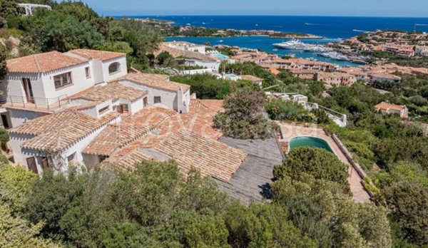 casa indipendente in vendita ad Arzachena in zona Porto Cervo