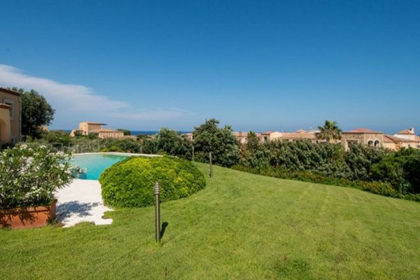 casa indipendente in vendita ad Arzachena in zona Porto Cervo