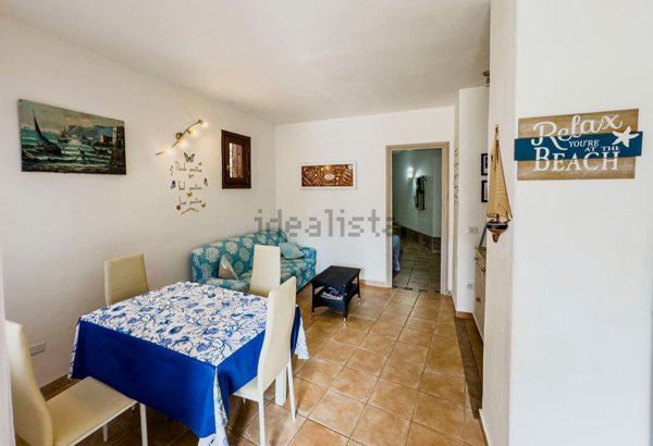 appartamento in vendita ad Arzachena in zona Pantogia